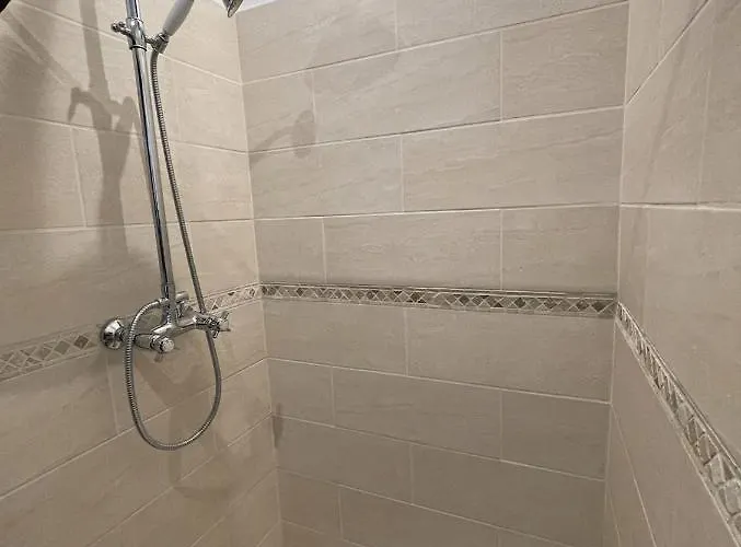 Maisonnette Bas Suquet, 200m Plages, 700m Palais, Au Calme Apartment *