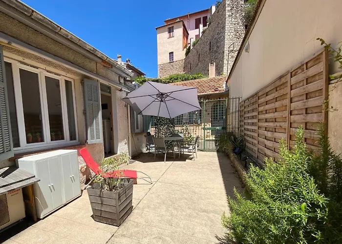 Daire Maisonnette Bas Suquet, 200m Plages, 700m Palais, Au Calme *
